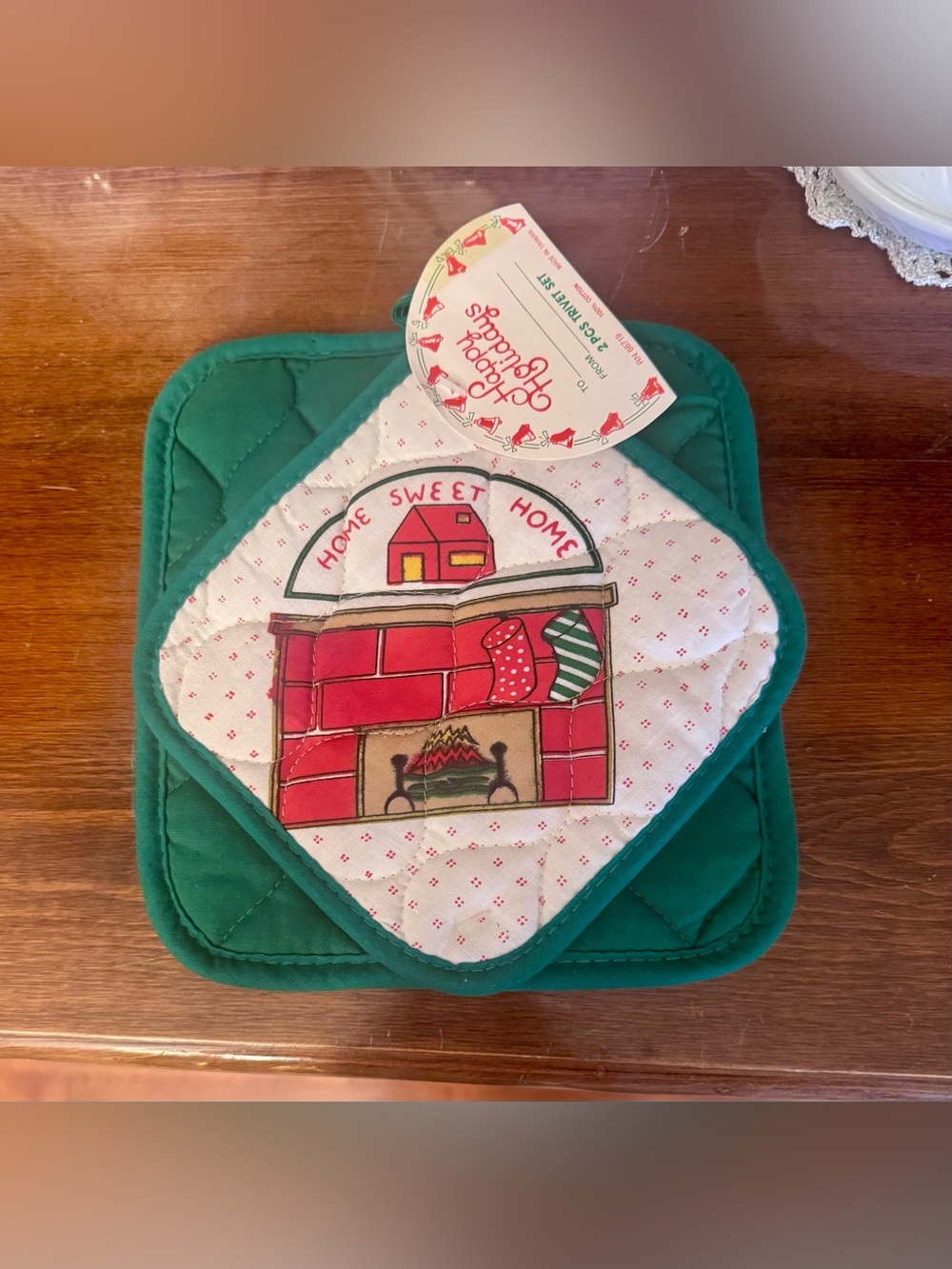 Vintage Christas potholder and trivet set